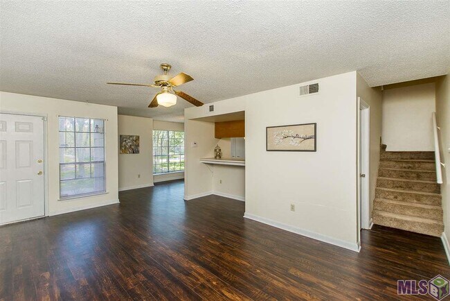 Building Photo - 212 Antrim Dr