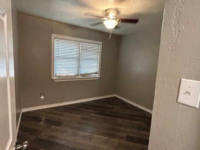 Building Photo - 2529 NW 38th Pl