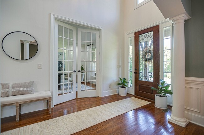 Building Photo - 4 Bed, 5 Bath Home w/ 3 Car Garage in Will...