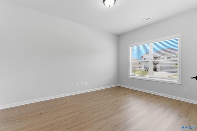 Foto del edificio - 186 Pennington Ave