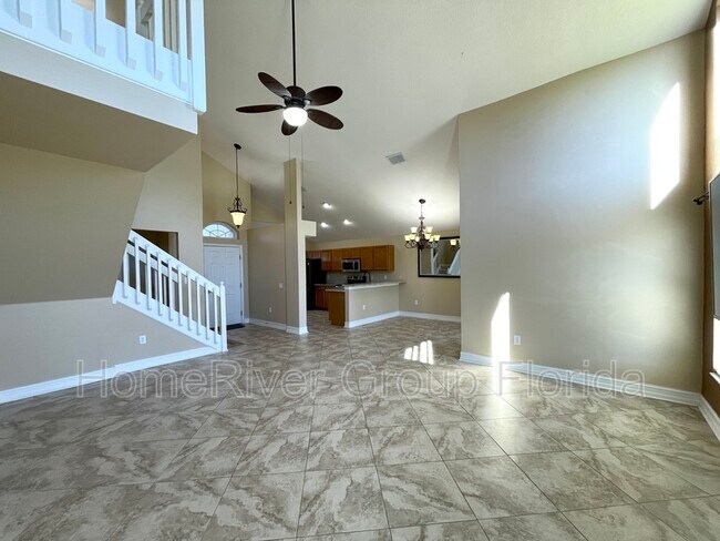 Foto del edificio - 25716 Bruford Blvd