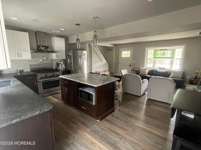 Building Photo - 265 E Virginia Ave