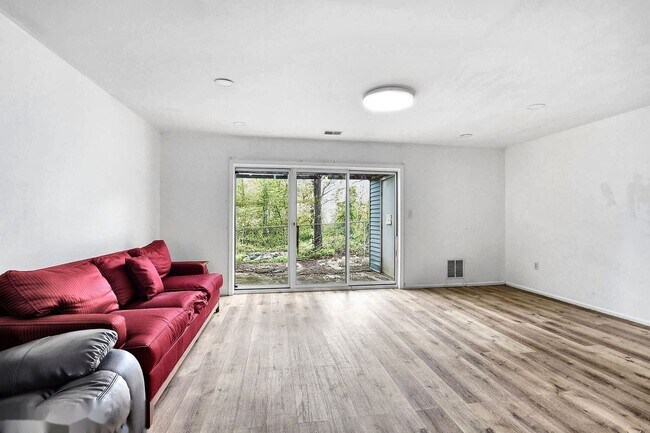 Foto del edificio - Charming 3BR Townhouse in Wyndham Place - Lakewood