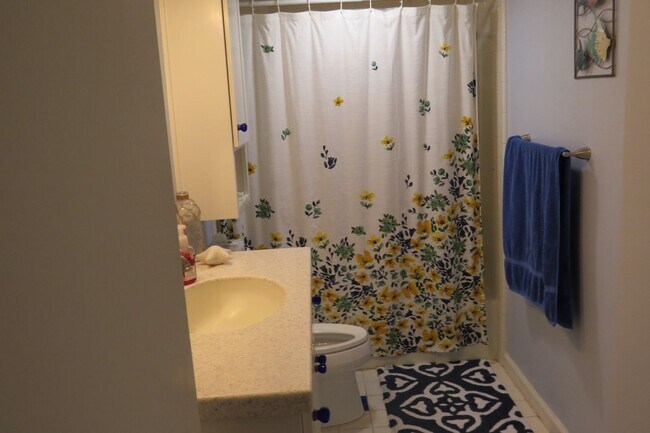 Foto del edificio - 3 br, 2 bath House - 930 Visalia Street