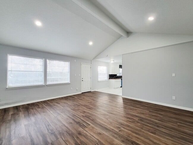 Building Photo - This single story 3 bedroom home has it all, and is set on a large lot with a fenced back yard, l...