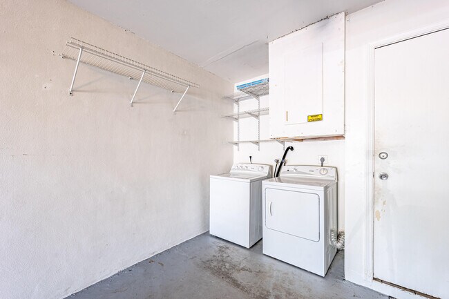 Building Photo - 2936 Florida Blvd