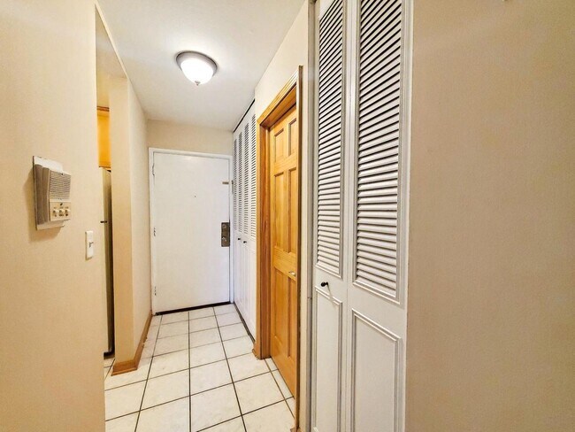 Foto del edificio - 1500 Robin Cir