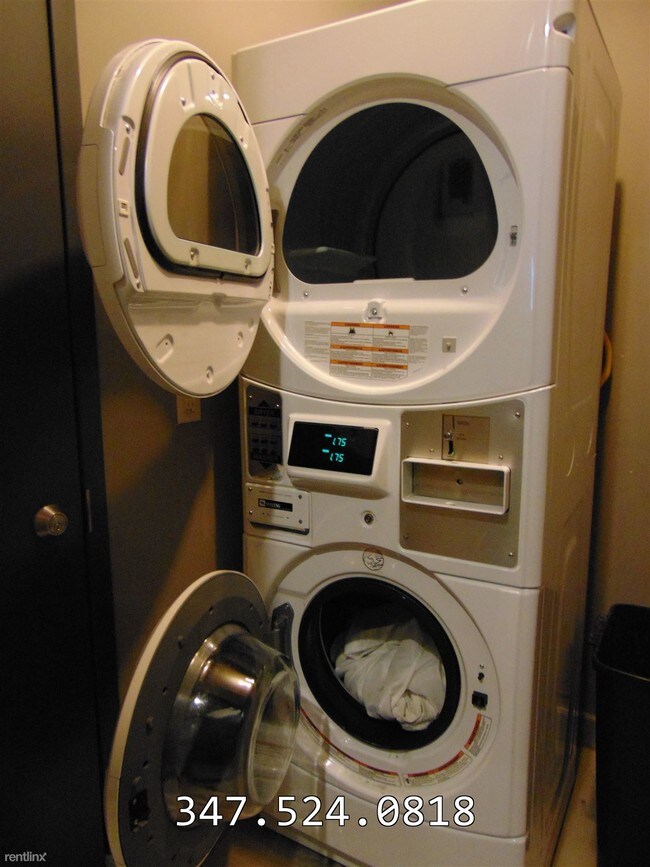 Foto del edificio - 3 br, 1.5 bath  - 75 Green St