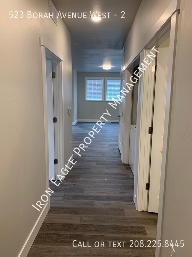 Building Photo - 523 Borah Ave W