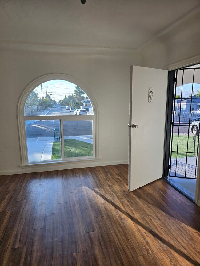 Foto del edificio - 4527 Esther St