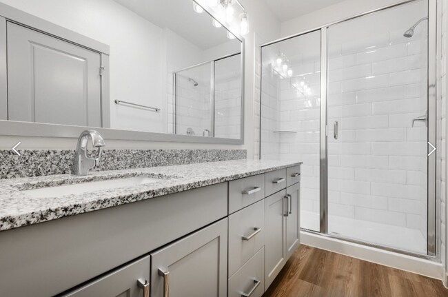 Foto del edificio - 1528 E Common St