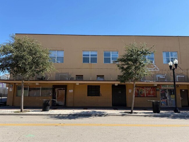 Building Photo - 221 S Parramore Ave
