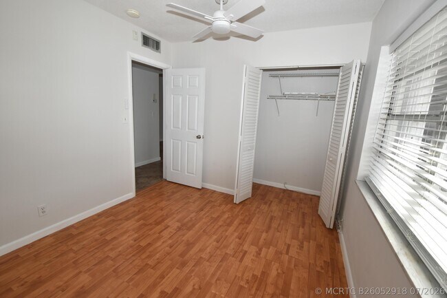 Foto del edificio - 3550 NW 8th Ave