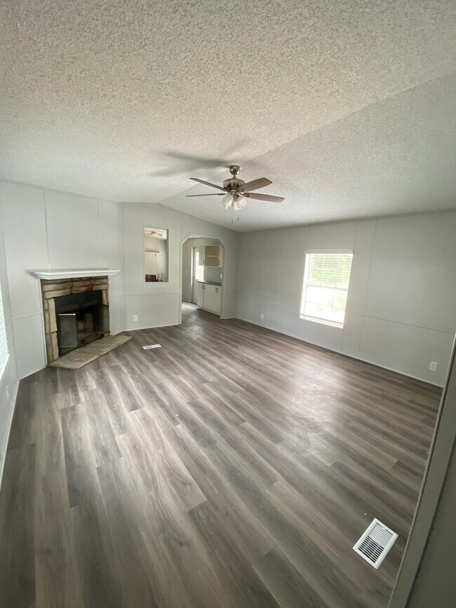 6448 Robie Rd, Milton, FL 32570 House Rental in Milton, FL