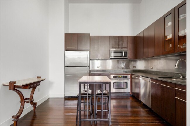 Foto del edificio - 25 Leroy Pl