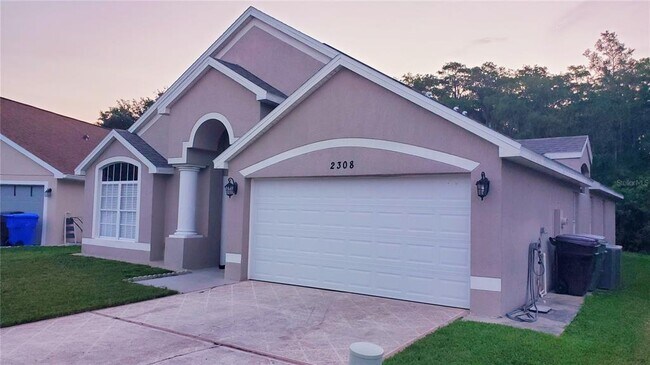 Foto del edificio - 2308 Lily Pad Ln