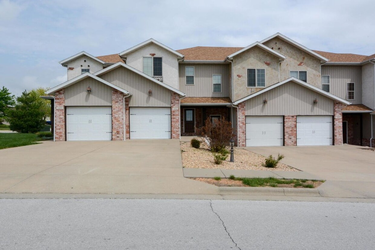 Primary Photo - PRE-LEASING