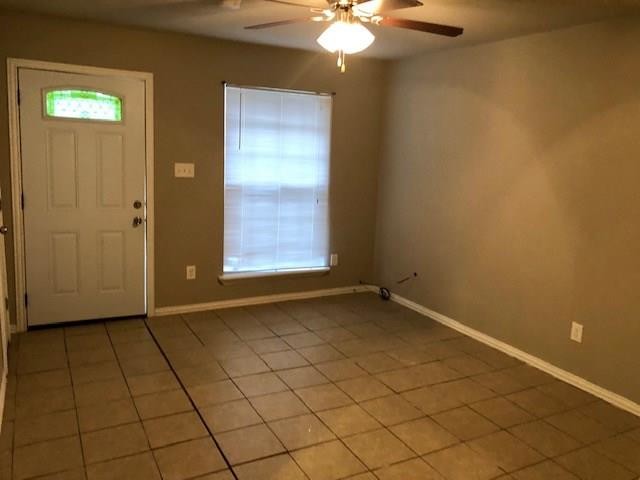 Building Photo - 300 Redbud Ln