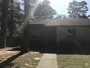 Building Photo - 146 Jester Cir