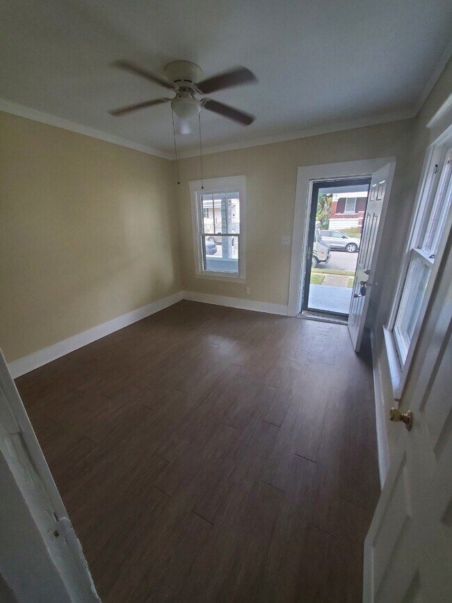 Foto del edificio - "2-Bedroom Duplex Home in Louisville with ...
