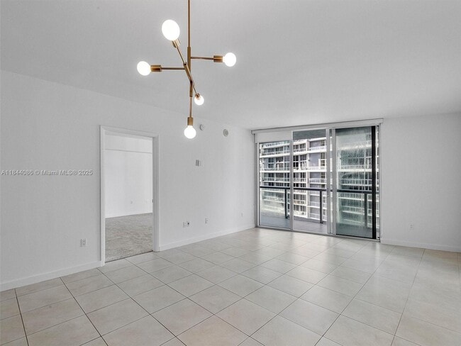 Building Photo - 475 Brickell Ave