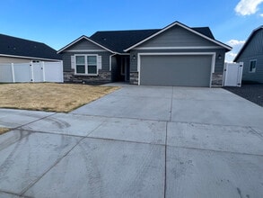 Building Photo - 4233 W Wood Ct