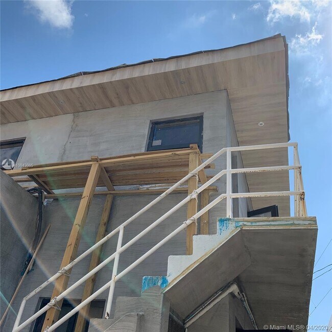 Foto del edificio - 730 14th Pl