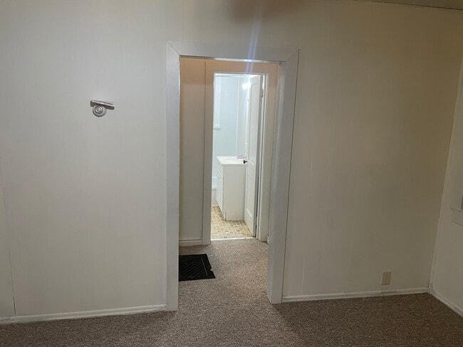 Building Photo - 74 Sunset Cir