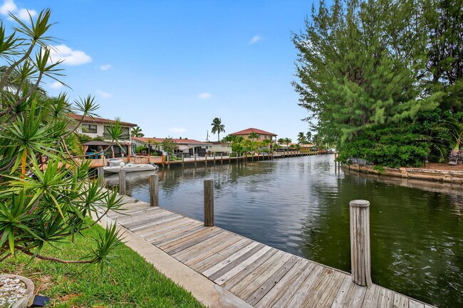 Foto del edificio - 2591 NE 55th Ct
