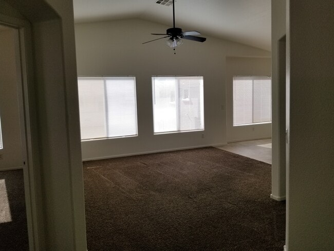 Building Photo - 6434 Stone Dry Ave