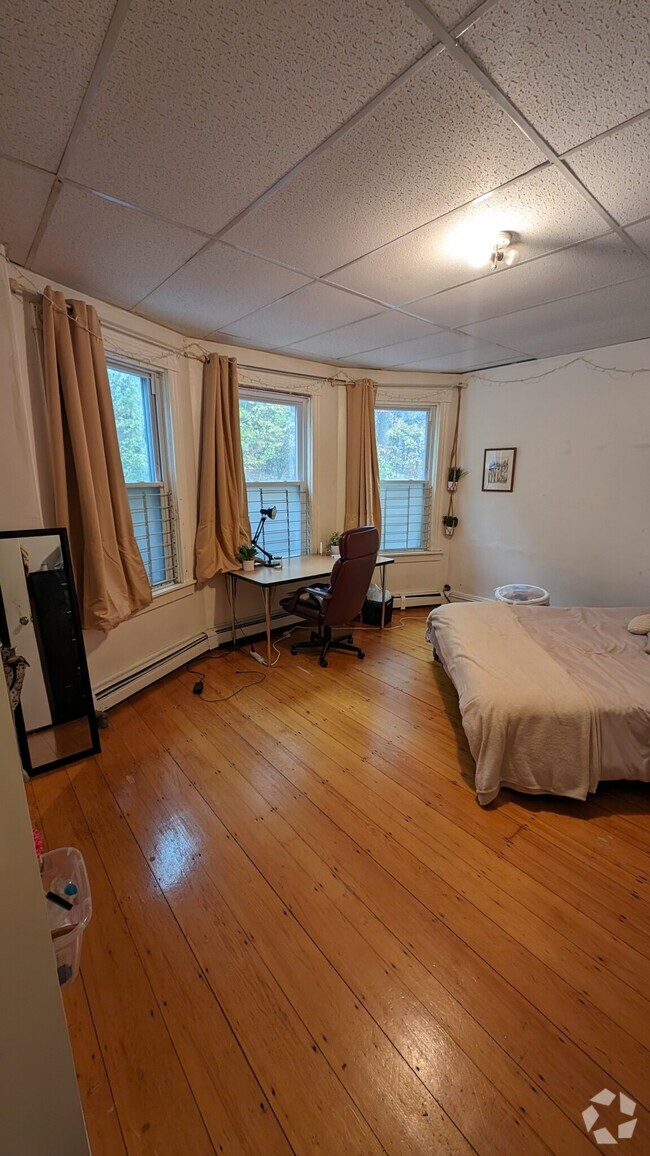 Building Photo - 50 Fisher Ave