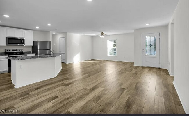 Foto del edificio - 839 Yellowbird Dr