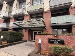 Building Photo - 3080 Gladwin Rd