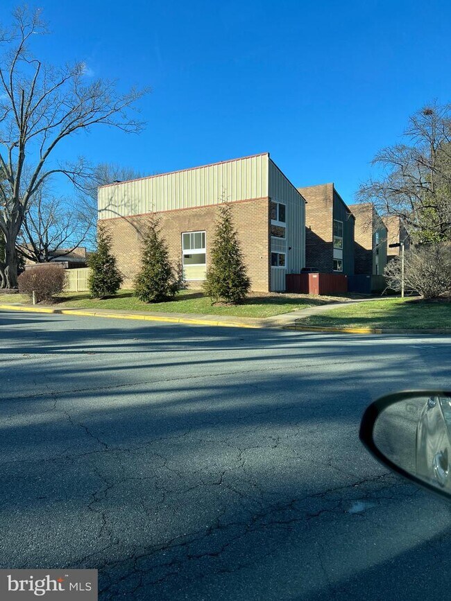 11390 Links Dr, Reston, VA 20190 Townhome Rentals in Reston VA