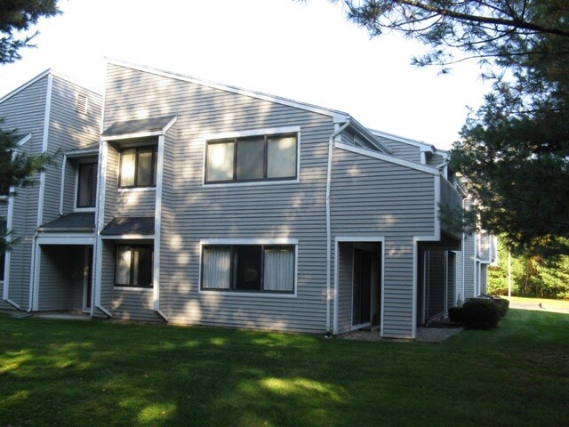 Foto del edificio - 107 Hilltop Dr