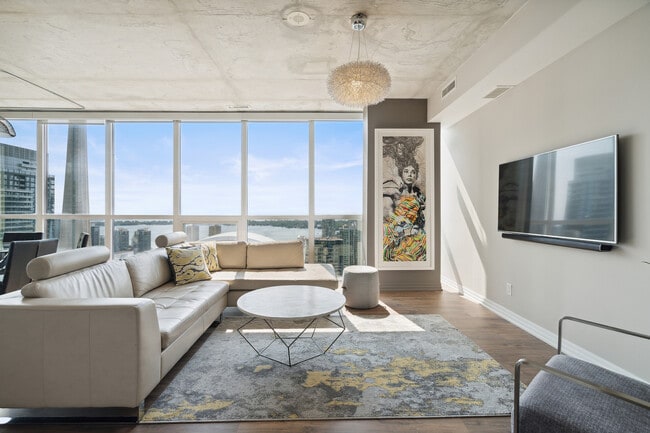 Building Photo - 88 Blue Jays Way