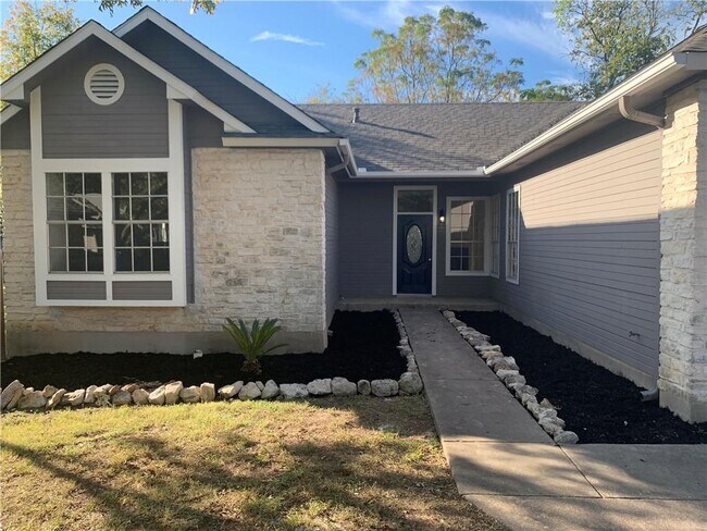 Building Photo - 2203 Tanglevine Dr