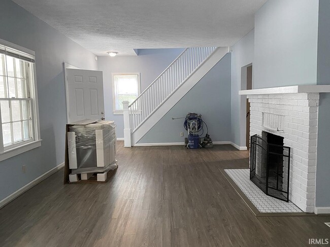 Building Photo - 820 N Washington St