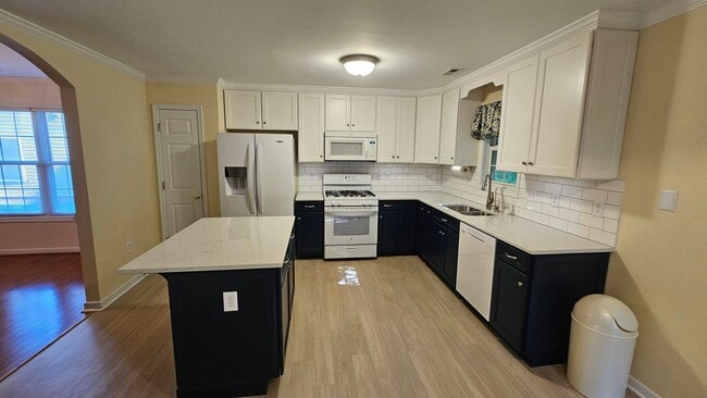 Building Photo - 8849 Emerald Dunes Cir
