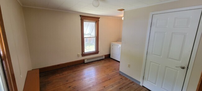 Foto del edificio - 222 E Brockway Ave