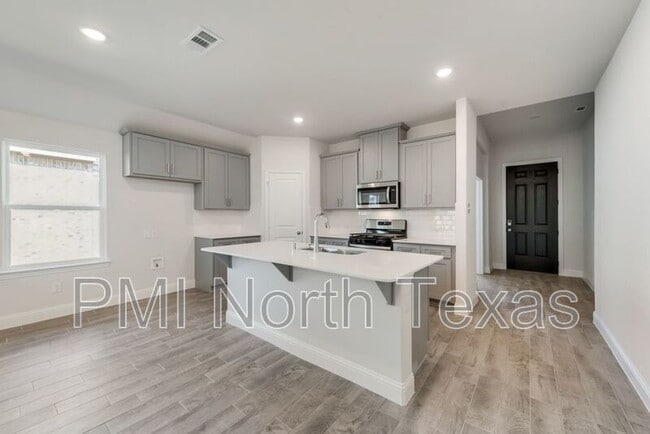 Building Photo - 309 Amenduni Ln