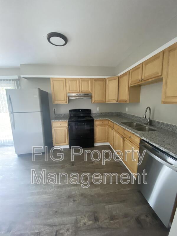 121 Louella Dr, Maryville, TN 37803 Condo for Rent in Maryville, TN