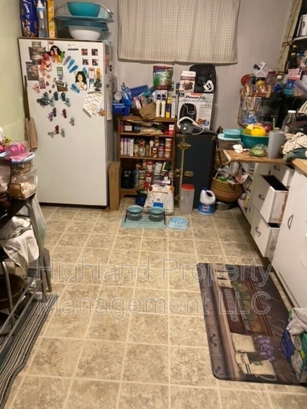 Foto del edificio - 1155 1/2 NE Lake St