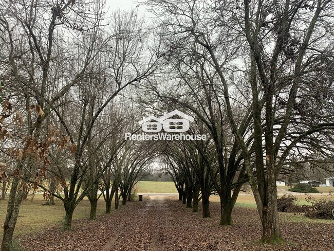 Foto del edificio - 27849 Pinedale Rd