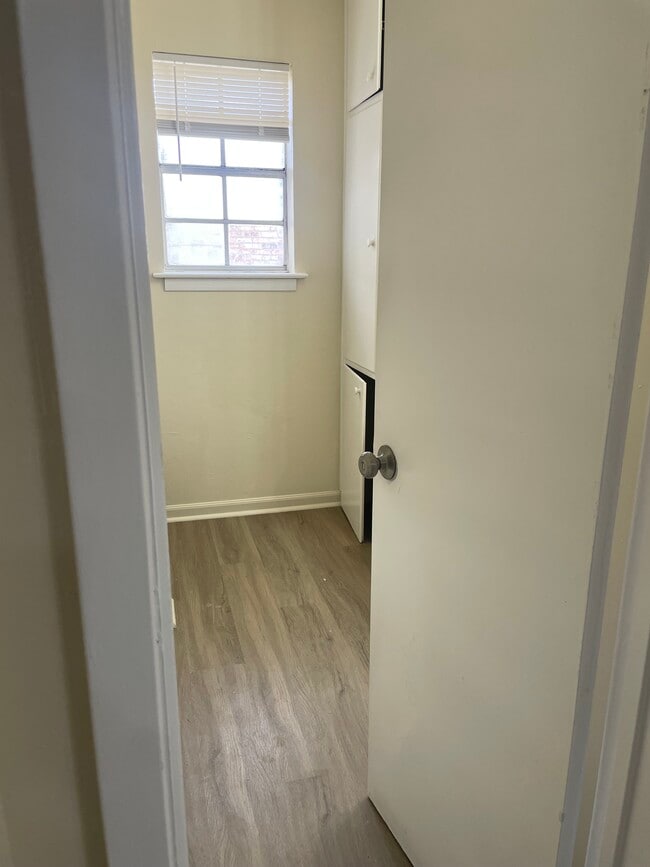 Photo - 675 Wooddale Blvd Apartment