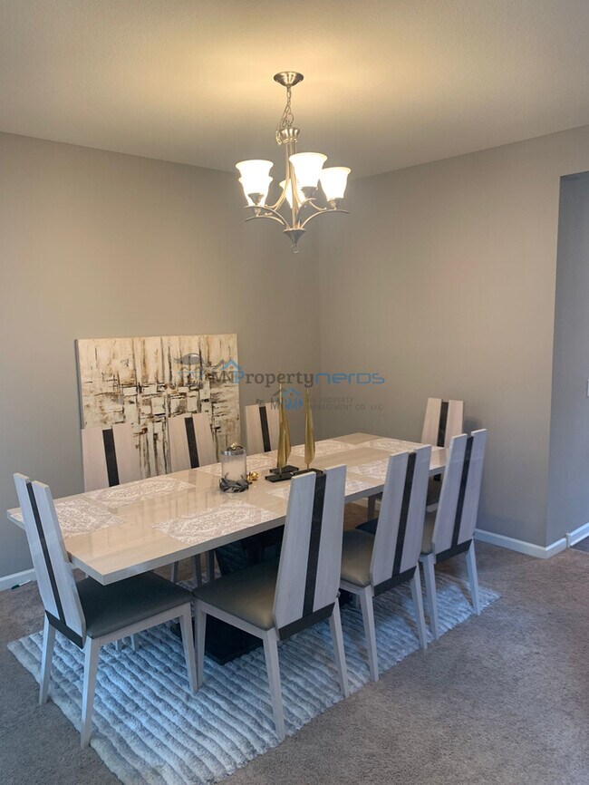 Building Photo - Luxury Single Family Home in Desired Blain...