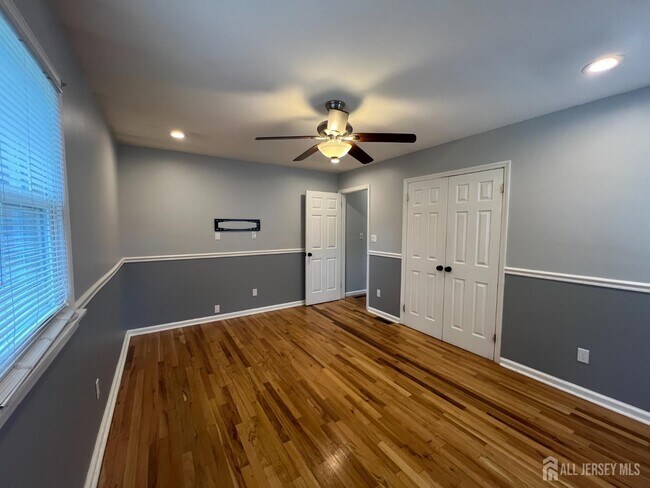 Foto del edificio - 514-516-516 Carmine Ave