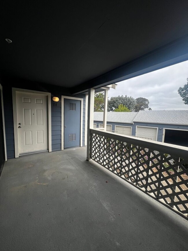Building Photo - 118 Sea Crest Cir