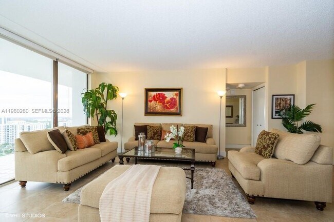 Foto del edificio - 19707 Turnberry Way