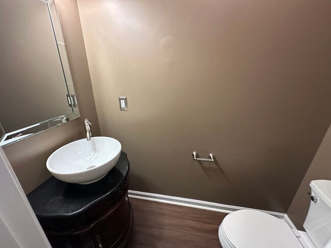 Building Photo - 2 Bed 2.5 Bath Townhome In Nashboro Villag...